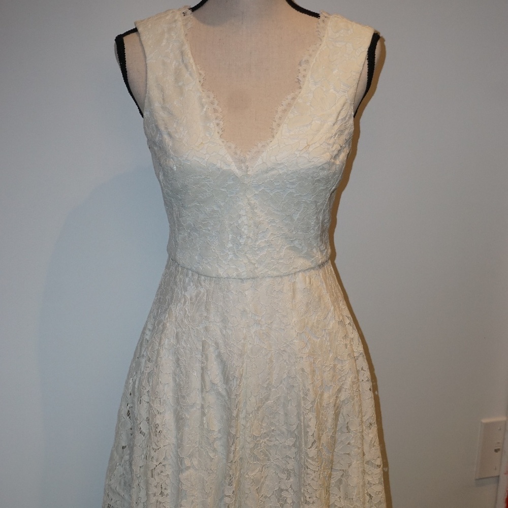 Vera Wang lace dress